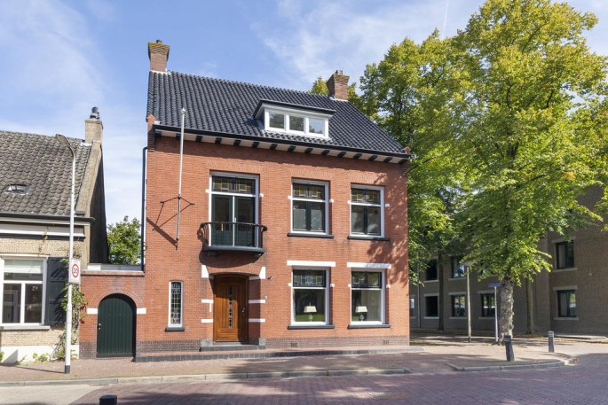 Markt 13, 4724 BK, Wouw